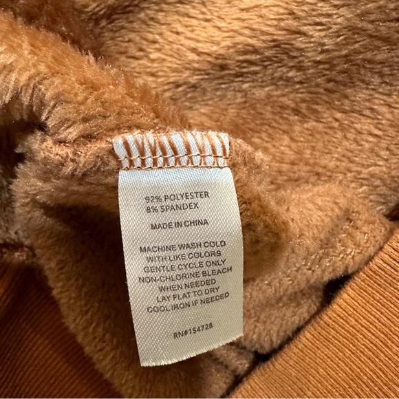 Bailey’s Blossoms | Crewneck Pullover Colorblocked Velour Leopard Animal Print - Picture 7 of 11